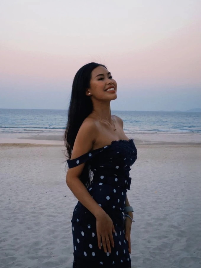 Ảnh sao 10/4: Ái Châu khoe được Huỳnh Đông và con trai cưng chiều hết mực