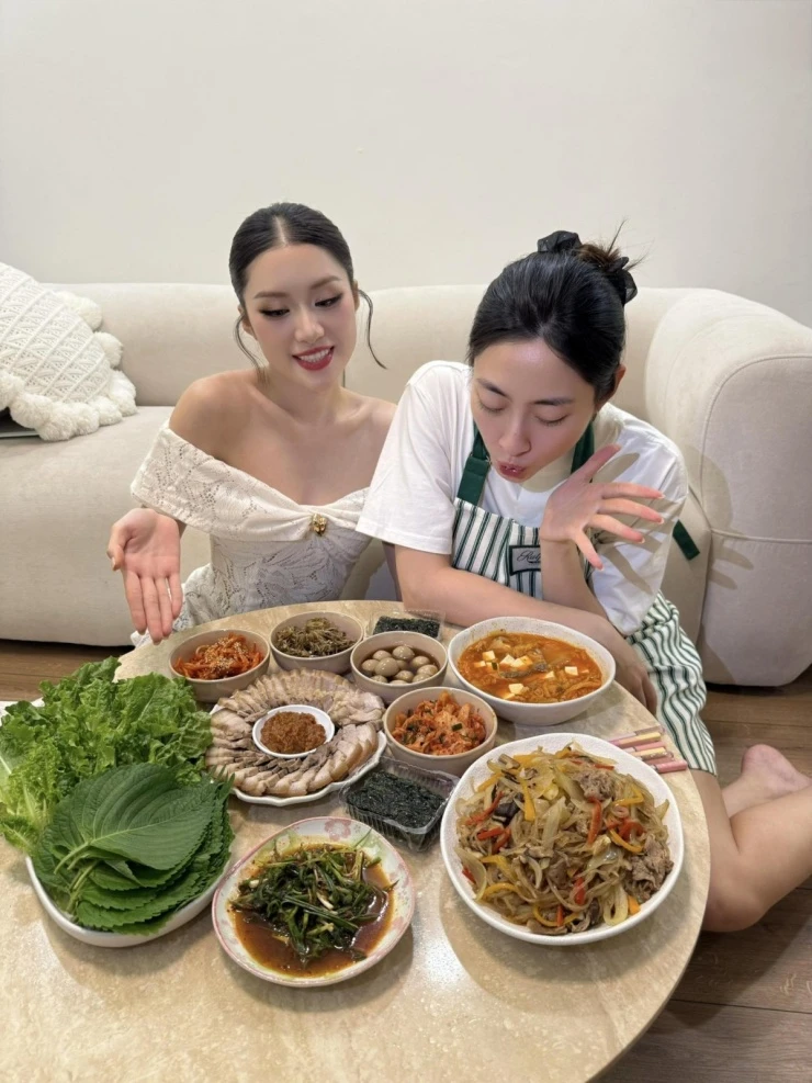 Ảnh sao 15/4: Công chúa hàng hiệu Tiên Nguyễn xách túi tiền tỷ ở Thụy Sĩ