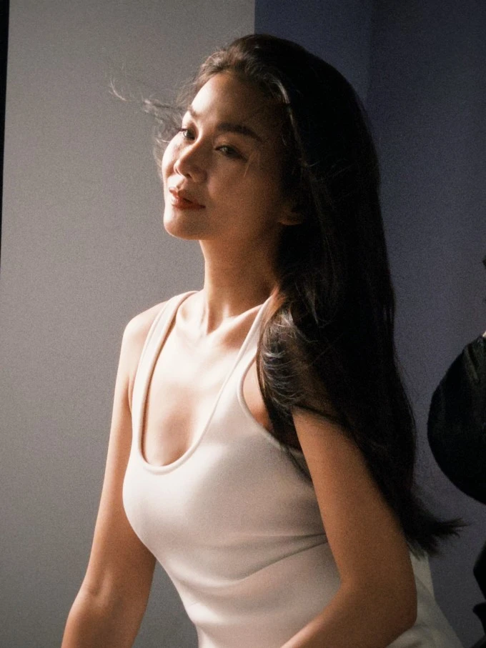 Ảnh sao 17/4: Phương Oanh gọi cặp song sinh là phụ bếp nhí bất ổn