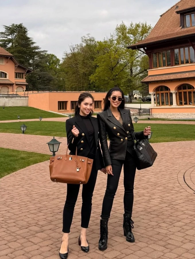 Ảnh sao 17/4: Phương Oanh gọi cặp song sinh là phụ bếp nhí bất ổn