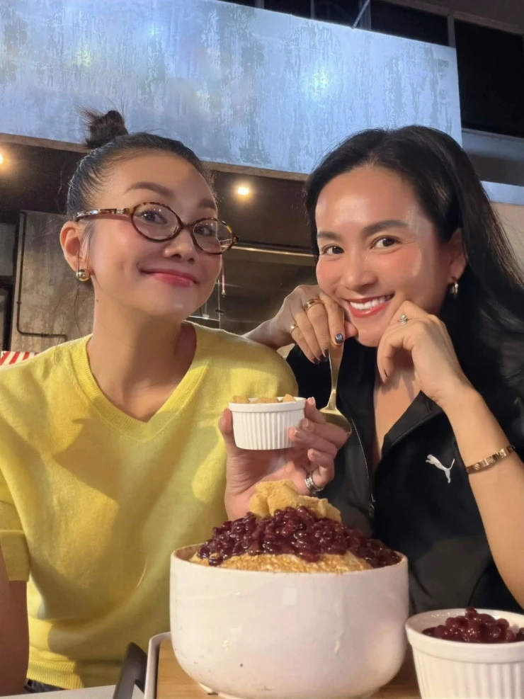 Ảnh sao 21/4: Nhã Phương muốn trọn đời nói nhiều bên Trường Giang