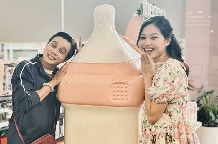 Ảnh sao 8/4: Thanh Mai thăm biệt thự 1.000 m2 của Giáng My Ảnh sao 8/4: Thanh Mai thăm biệt thự 1.000 m2 của Giáng My