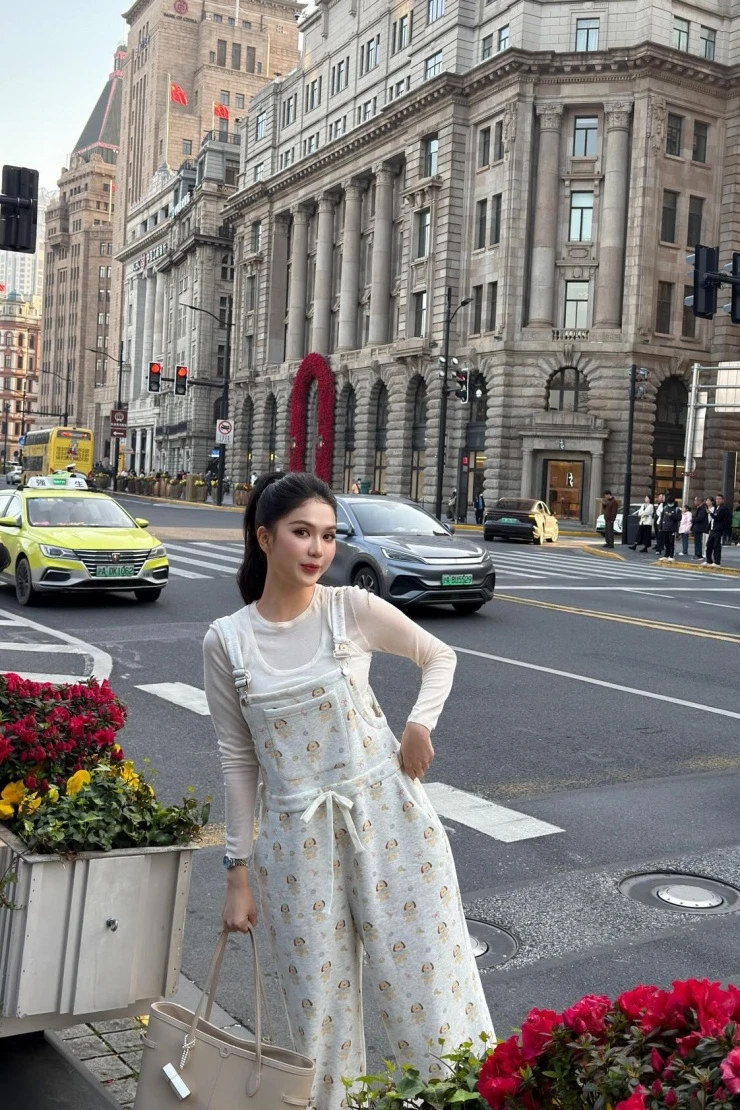 Ảnh sao 9/4: Lê Phương kỷ niệm 10 năm gặp ông xã kém tuổi Ảnh sao 9/4: Lê Phương kỷ niệm 10 năm gặp ông xã kém tuổi