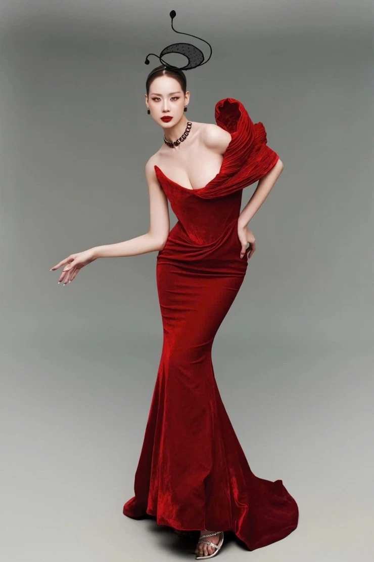 Ảnh sao 9/4: Lê Phương kỷ niệm 10 năm gặp ông xã kém tuổi Ảnh sao 9/4: Lê Phương kỷ niệm 10 năm gặp ông xã kém tuổi