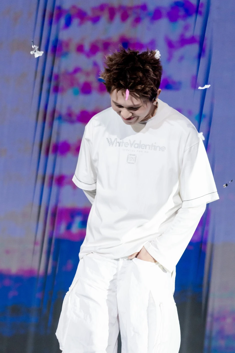 B Ray xây dựng sự nghiệp bằng những lời xin lỗi