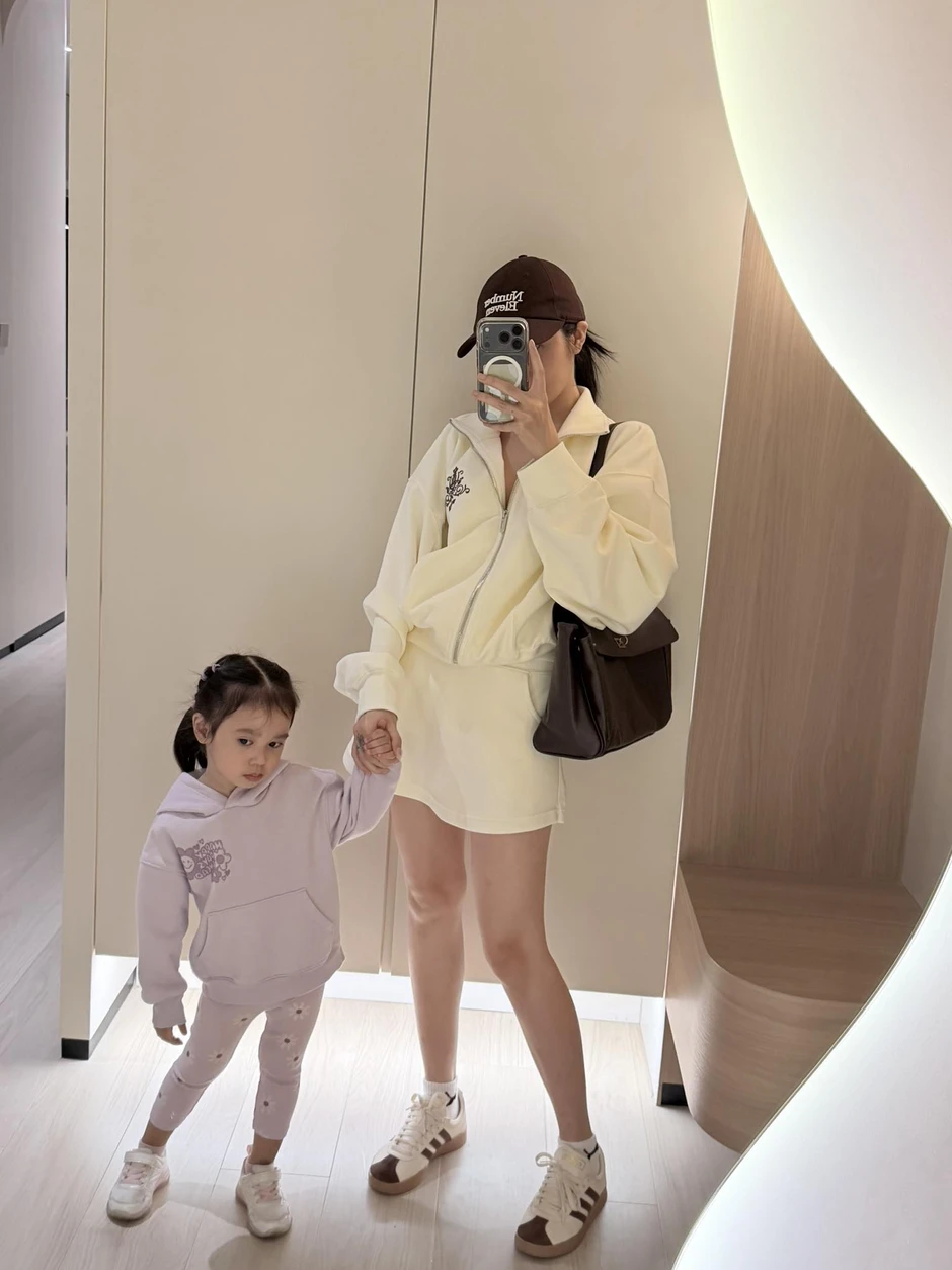 Bảo Anh từng tự trừng phạt vì làm mẹ đơn thân: "Mong con sẽ không mặc cảm hay giận dữ"