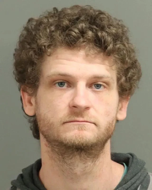 Bắt khẩn cấp nam diễn viên sinh năm 1998 vì cáo buộc cố ý giết người bằng vũ khí nguy hiểm