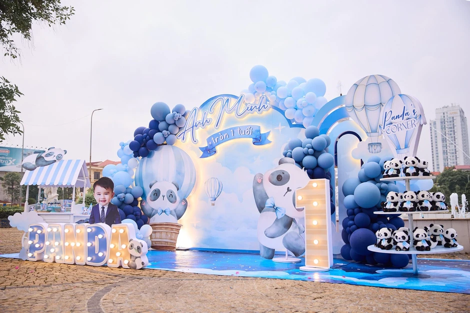 Bé Panda tròn 1 tuổi: Tiệc thôi nôi tổ chức tại dinh thự hoành tráng, màn "chốt mic" của quý tử nhà nữ MC gây sốt