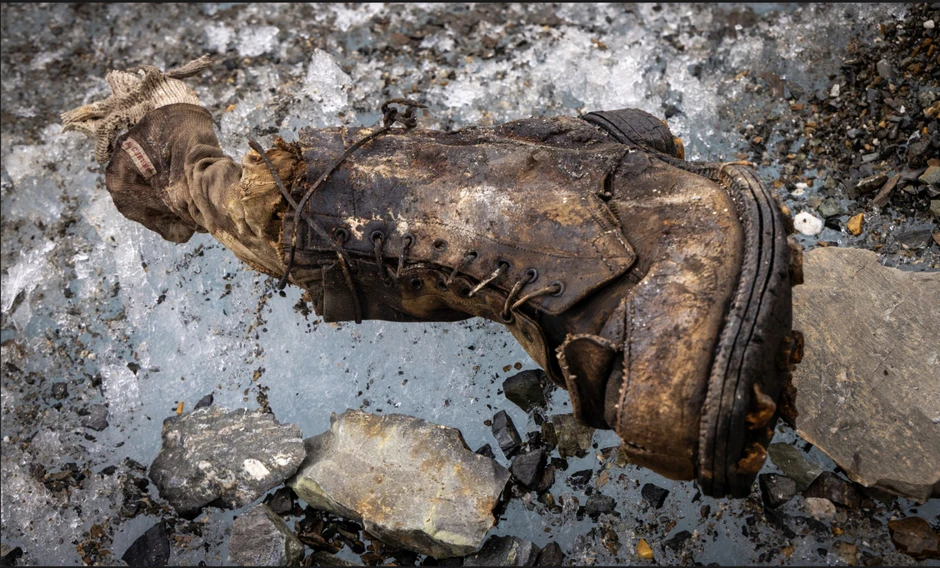 Bên trong “Thung lũng Cầu Vồng” trên đỉnh Everest: Nghĩa địa lộ thiên ám ảnh của những người chinh phục đỉnh núi cao nhất thế giới