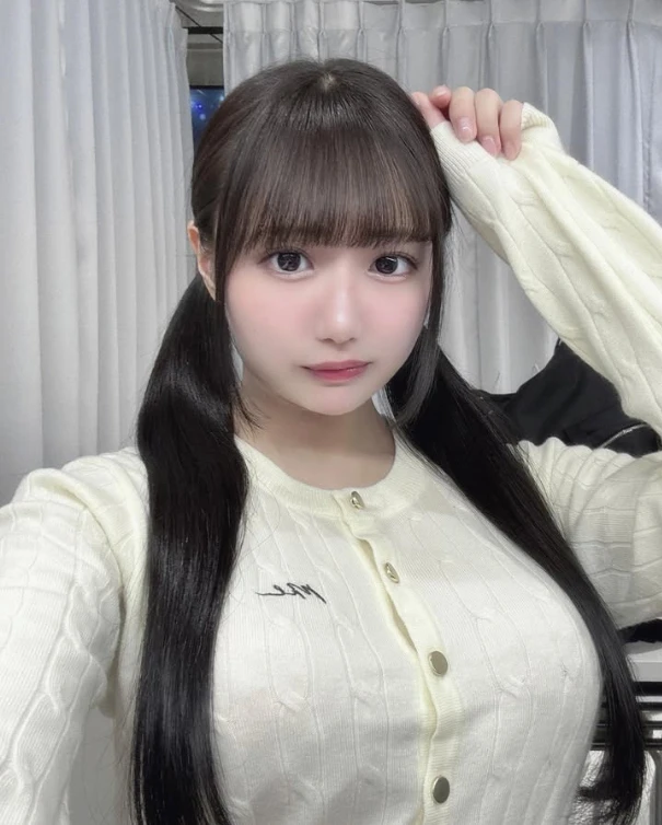 Bị fan quấy rối, áp lực tinh thần, hot girl xinh đẹp hoảng loạn, bất an tột độ