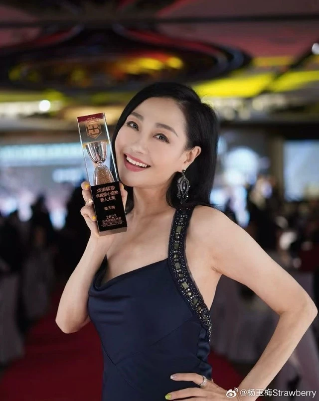 Bi kịch của "Hoa hậu Á châu đẹp nhất": 13 năm cung phụng bạn trai ung thư, nhận lại sự tàn nhẫn đúng ngày cha qua đời