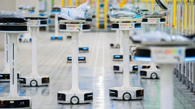 Bi kịch phía sau món chân gà cay giá rẻ trên sàn TMĐT 35 tỷ USD