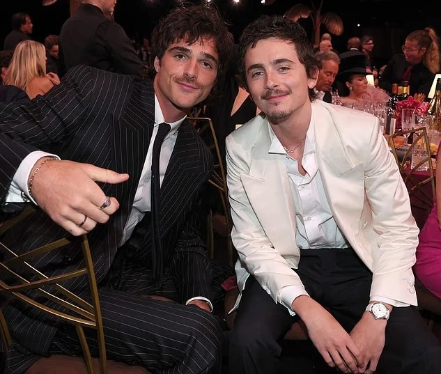 Bí mật chuyện tình chớm nở của Kendall Jenner và tài tử Đồi gió hú