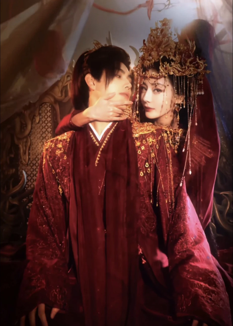 bộ ảnh cưới đáng sợ của Địch Lệ Nhiệt Ba và Trần Phi Vũ