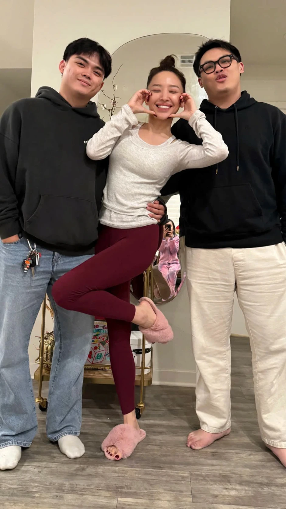 Bố Tóc Tiên dặn con gái: "Gắng vượt qua để mai sau không lặp lại sai lầm"