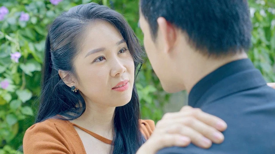 Bóng Ma Hạnh Phúc náo loạn hot search Bóng Ma Hạnh Phúc náo loạn hot search