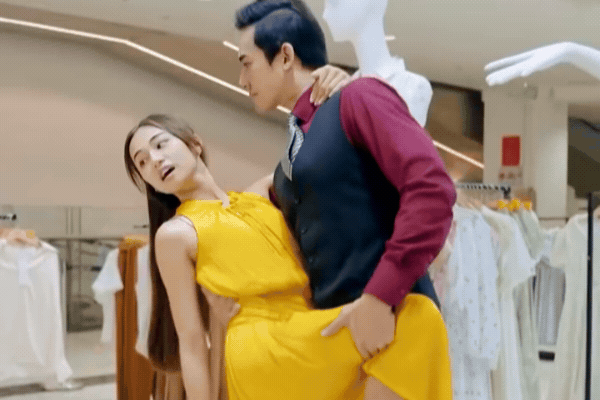 Bóng Ma Hạnh Phúc tình tiết lố bịch chưa từng thấy