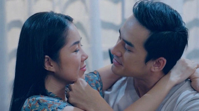 Bóng Ma Hạnh Phúc tình tiết lố bịch chưa từng thấy