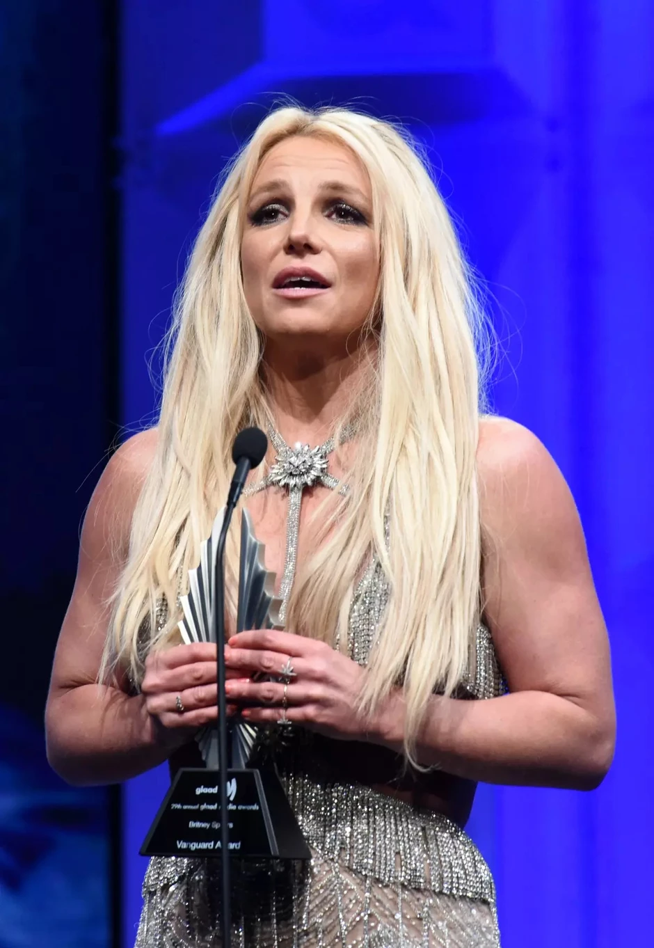 Britney Spears mắc chứng rối loạn lưỡng cực, vào trại cai nghiện do lạm dụng chất kích thích Britney Spears mắc chứng rối loạn lưỡng cực, vào trại cai nghiện do lạm dụng chất kích thích