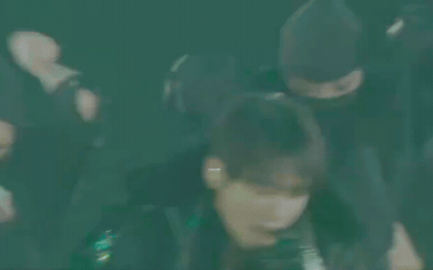 BTS "hóa thần", đội cả cơn mưa lớn mở màn World Tour lớn nhất lịch sử! BTS "hóa thần", đội cả cơn mưa lớn mở màn World Tour lớn nhất lịch sử!