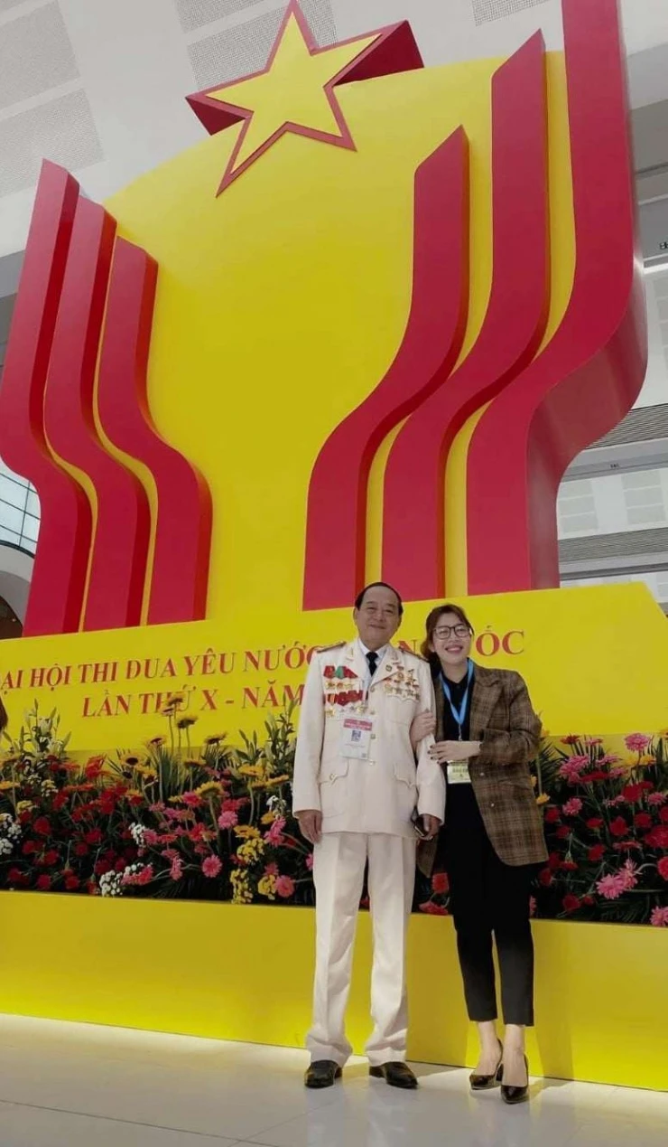 BTV của VTV có bố là Đại tá, Anh hùng LLVTND, từng đỗ Thủ khoa trong kì thi tuyển sinh Đại học