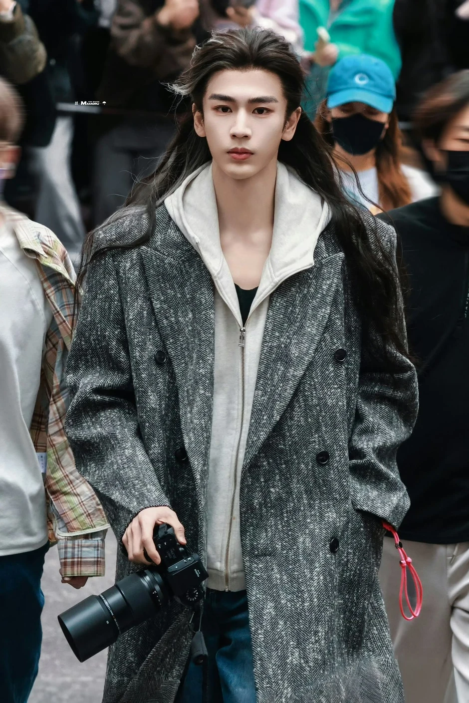 Bức ảnh vạch trần thói phông bạt của Trương Lăng Hách