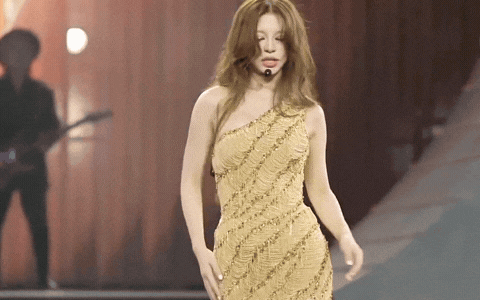 Bùi Lan Hương có khoảnh khắc “hoá thần” hot thoát vòng, đẹp chấp hoa hậu