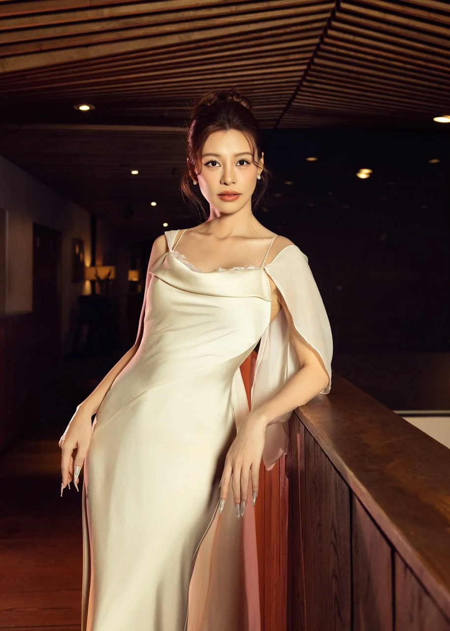 Bùi Lan Hương cứ lên sân khấu là “bỏ bùa”: Visual bảo chứng đẹp hơn Hoa hậu, càng có tuổi càng mặn mà