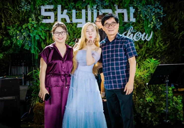 Ca sĩ Hương Tràm tuổi 31 độc thân sau đổ vỡ, ám ảnh vì lời miệt thị