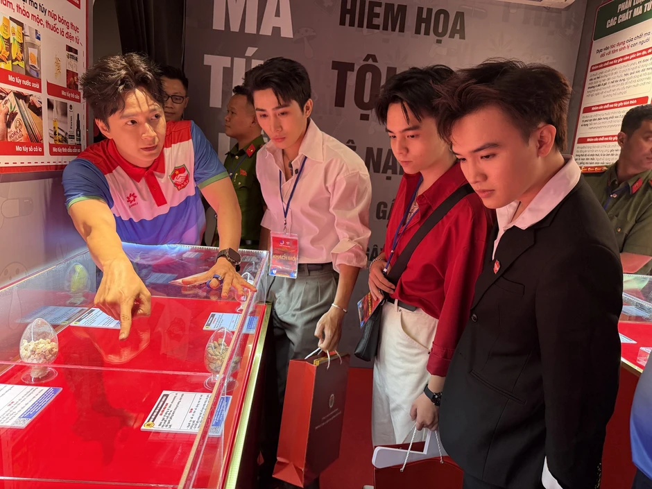 Ca sĩ Ngô Kiến Huy tham gia câu lạc bộ tại Công an TPHCM