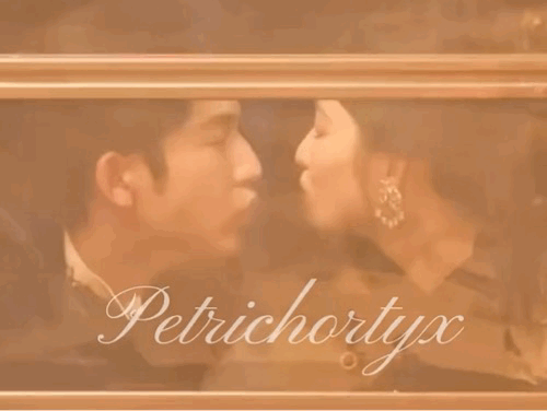 Cảnh hôn mất thẩm mỹ của Trương Lăng Hách và Vương Sở Nhiên