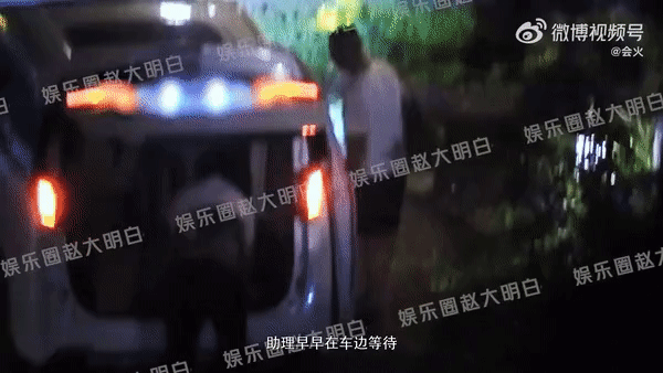 Cặp đôi đẹp nhất showbiz lộ clip vào khách sạn hẹn hò còn sống chung quấn quýt, ai dè chia tay bất thình lình