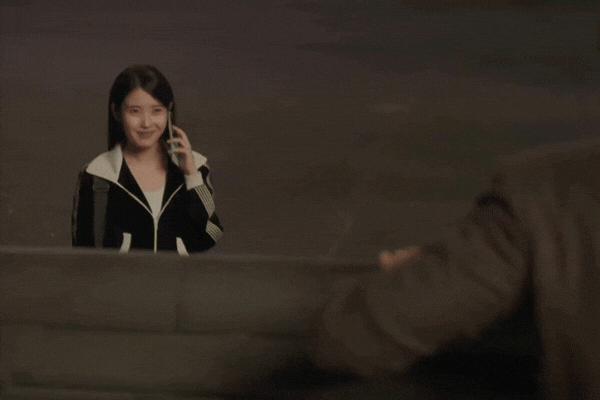 Cặp đôi Perfect Crown chạm môi là MXH bùng nổ