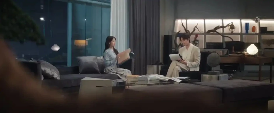 Cặp đôi Perfect Crown chạm môi là MXH bùng nổ