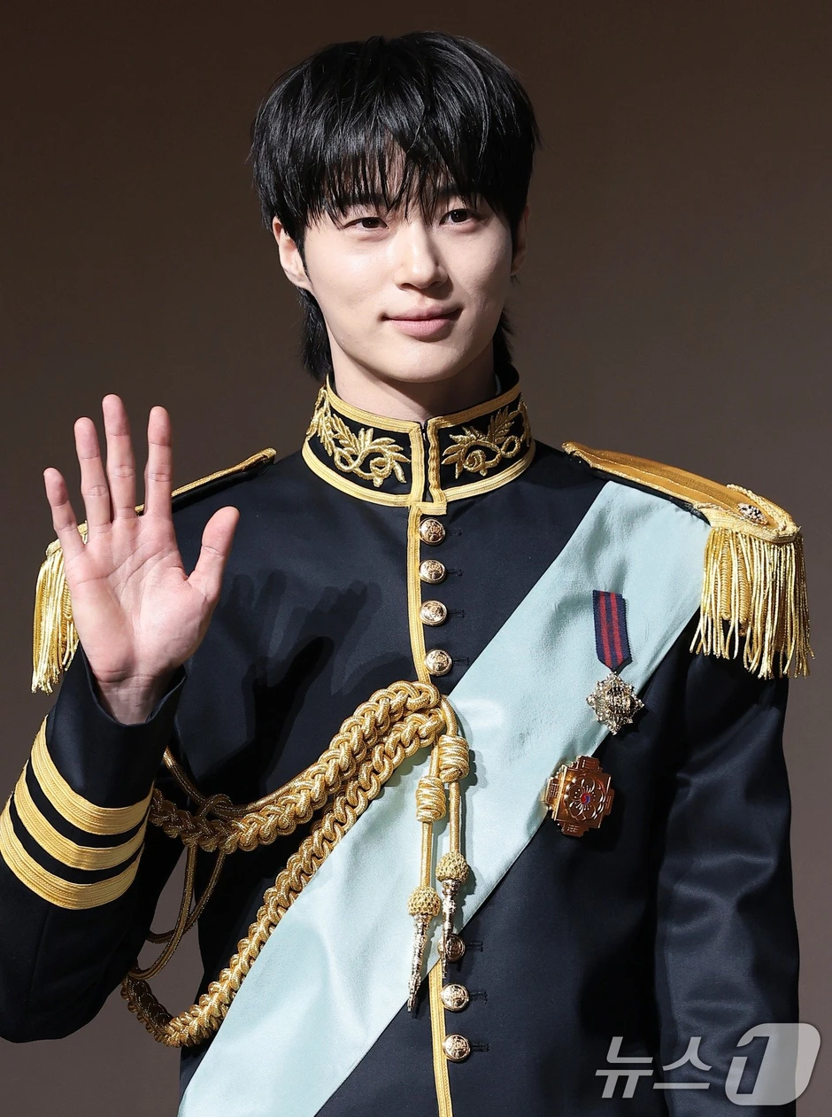 Cặp đôi Perfect Crown chính là hoàng tử - công chúa đẹp nhất 2026