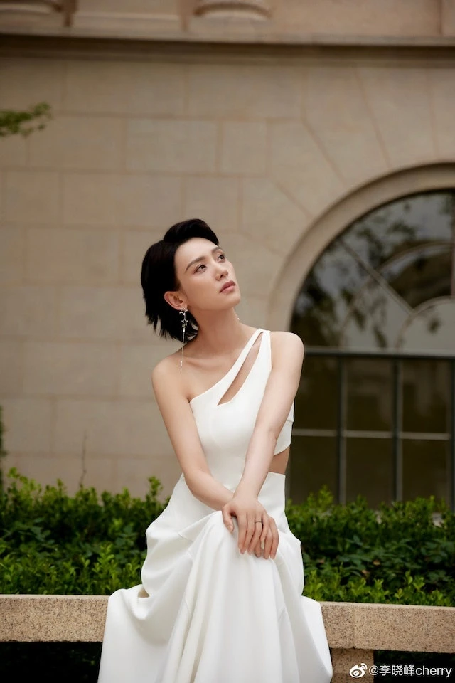 Cặp đôi "trai 1 đời vợ, gái 1 đời chồng showbiz" chia tay: "Bố chồng tương lai" lỡ miệng nửa câu, nhà gái giữa đêm dứt khoát đoạn tuyệt Cặp đôi "trai 1 đời vợ, gái 1 đời chồng showbiz" chia tay: "Bố chồng tương lai" lỡ miệng nửa câu, nhà gái giữa đêm dứt khoát đoạn tuyệt