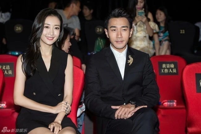 Cặp đôi "trai 1 đời vợ, gái 1 đời chồng showbiz" chia tay: "Bố chồng tương lai" lỡ miệng nửa câu, nhà gái giữa đêm dứt khoát đoạn tuyệt Cặp đôi "trai 1 đời vợ, gái 1 đời chồng showbiz" chia tay: "Bố chồng tương lai" lỡ miệng nửa câu, nhà gái giữa đêm dứt khoát đoạn tuyệt