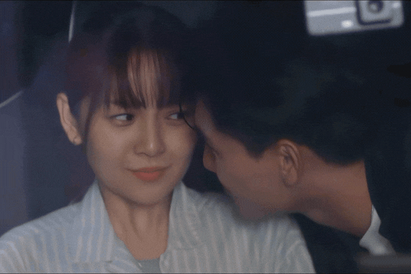 Cặp đôi Vì Mẹ Anh Phán Chia Tay dắt nhau đi concert