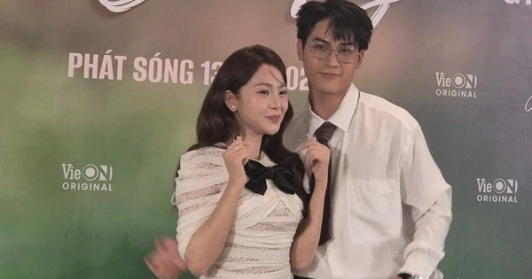 Cặp đôi Vì Mẹ Anh Phán Chia Tay được fan tổ chức đám cưới