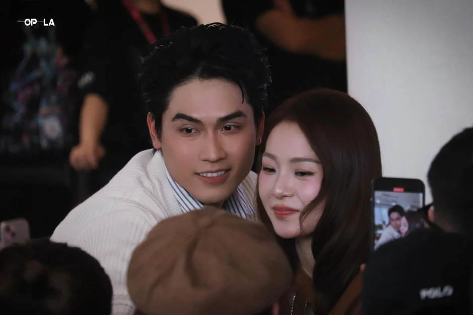 Cặp đôi Vì Mẹ Anh Phán Chia Tay được fan tổ chức đám cưới