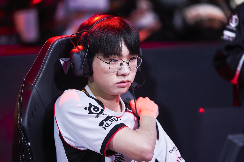 Cặp tuyển thủ T1 đã gần như "tàng hình" trong trận thua Gen.G