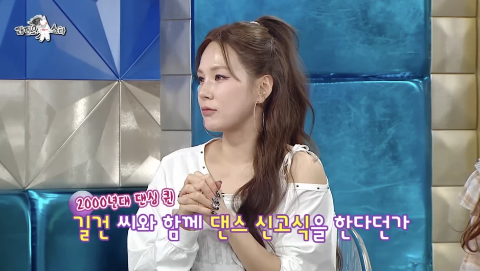 Chae Yeon đẹp tới mức khiến hàng triệu binh lính phát cuồng