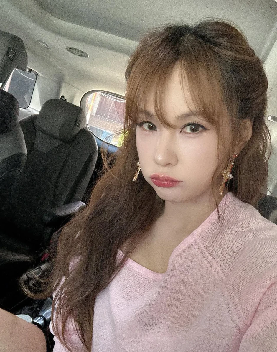 Chae Yeon đẹp tới mức khiến hàng triệu binh lính phát cuồng