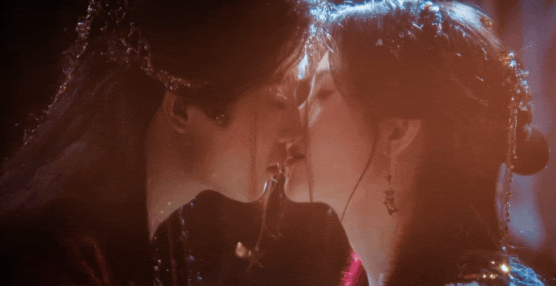 Chẳng ai ngờ Nguyệt Lân Ỷ Kỷ bị chê tan nát lại phá kỷ lục 2026