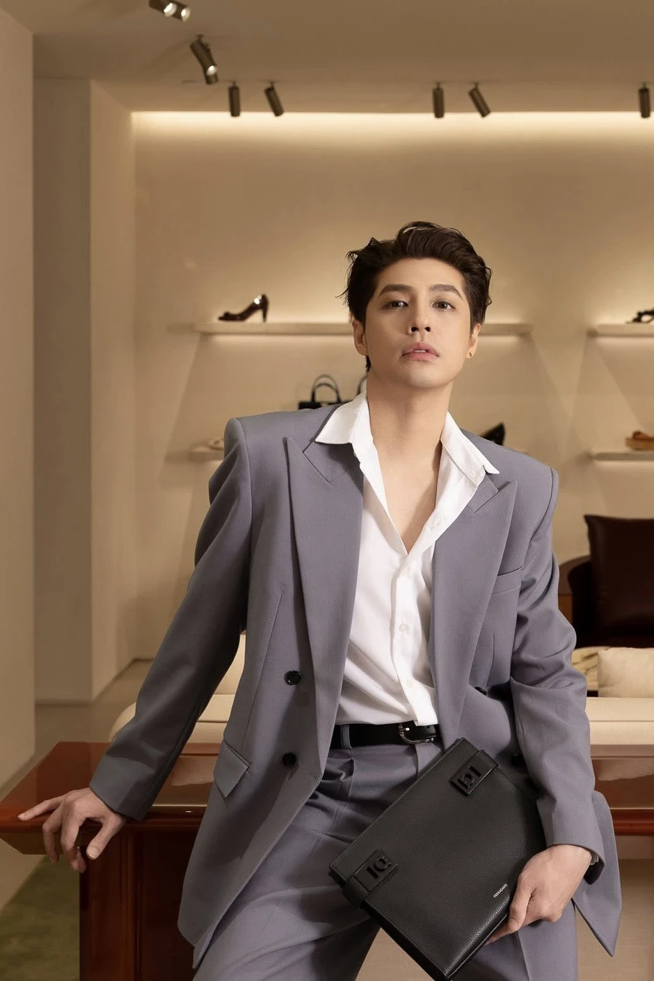 Chàng trai 6 múi người Trung Quốc lên tiếng vụ lộ tin nhắn riêng tư với Noo Phước Thịnh