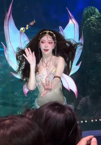 Chỉ 1 giây "lên hình", nàng tiên cá này khiến CDM phải ngây ngất với nhan sắc như bước ra từ truyện cổ tích