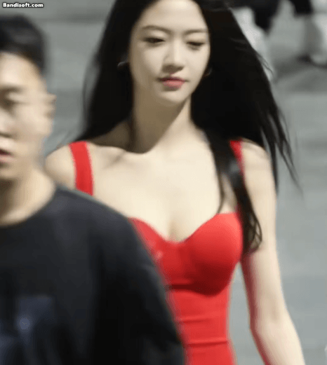 Chỉ cần nhìn mỹ nhân này 3 giây thôi là đêm nay khỏi ngủ: Vòng 1 cháy màn hình, đẹp mà body nuột kinh khủng