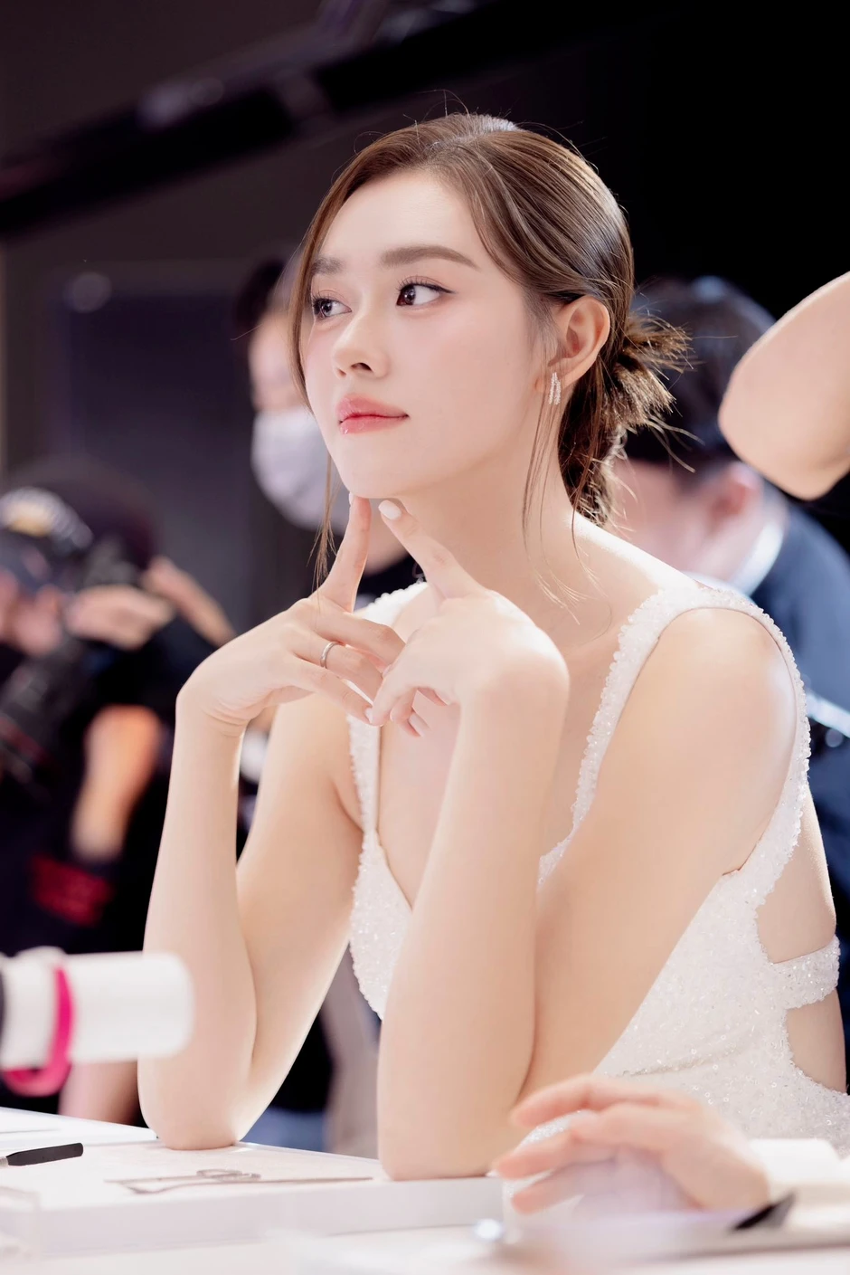 Chỉ duy nhất mỹ nhân này đứng kế Tiểu Vy - Thanh Thủy mà không bị lép vế