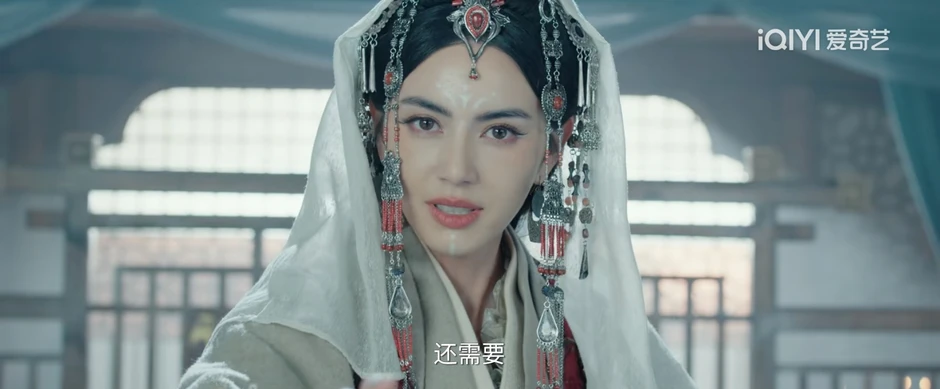 Chiếc váy mỏng tang, mặc như không mặc khiến nữ diễn viên bị mắng “không biết xấu hổ” Chiếc váy mỏng tang, mặc như không mặc khiến nữ diễn viên bị mắng “không biết xấu hổ”