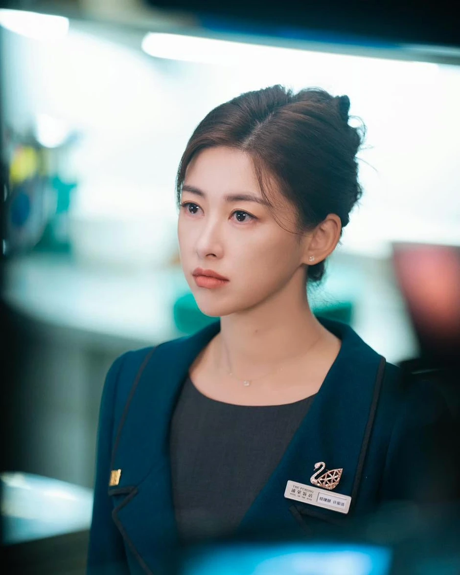 Chu Châu làm lao công mà đẹp hơn cả phu nhân hào môn